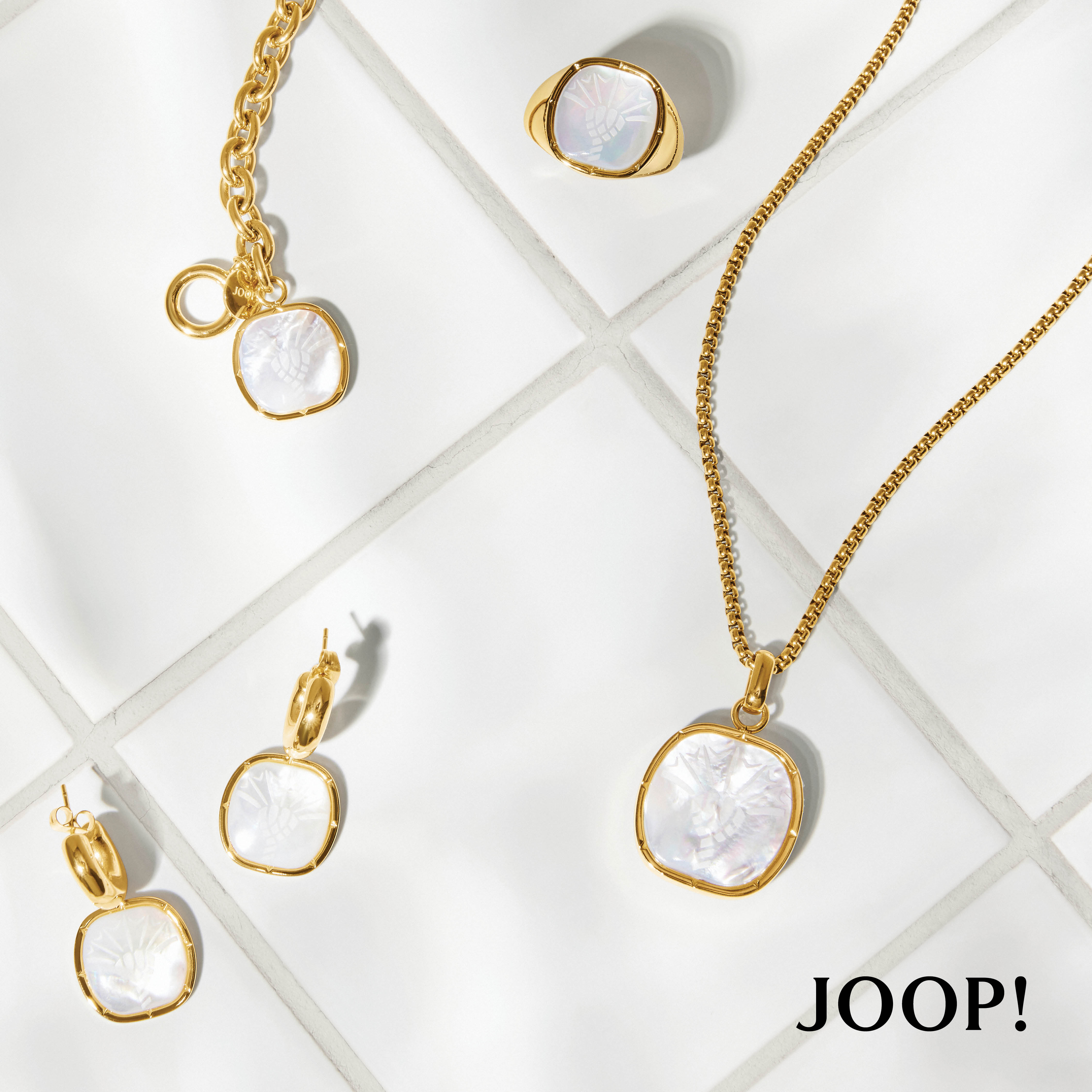 JOOP! Damen Armband 2035892 Edelstahl gelbgold IP mit Anhänger Perlmutt weiß