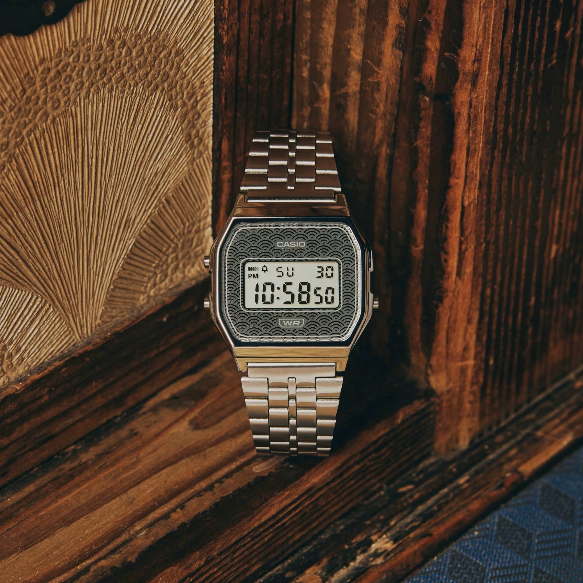 Casio Armbanduhr A159WEVJ-7ER Vintage Iconic digital grau