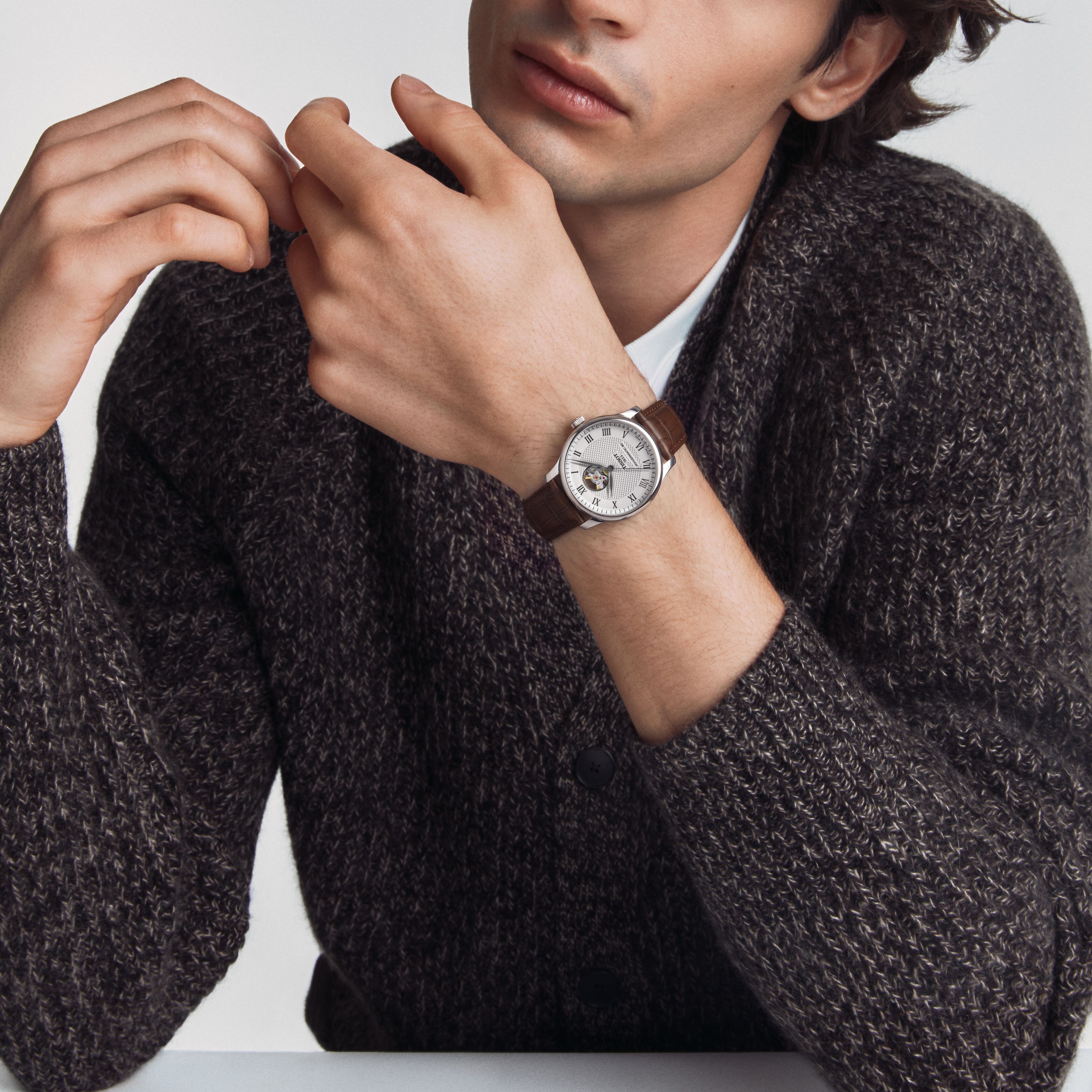 Tissot Herren Armbanduhr T006.407.16.033.01 Le Locle Open Heart 39.3mm Automatik mit dunkelbraunem Synthetikband