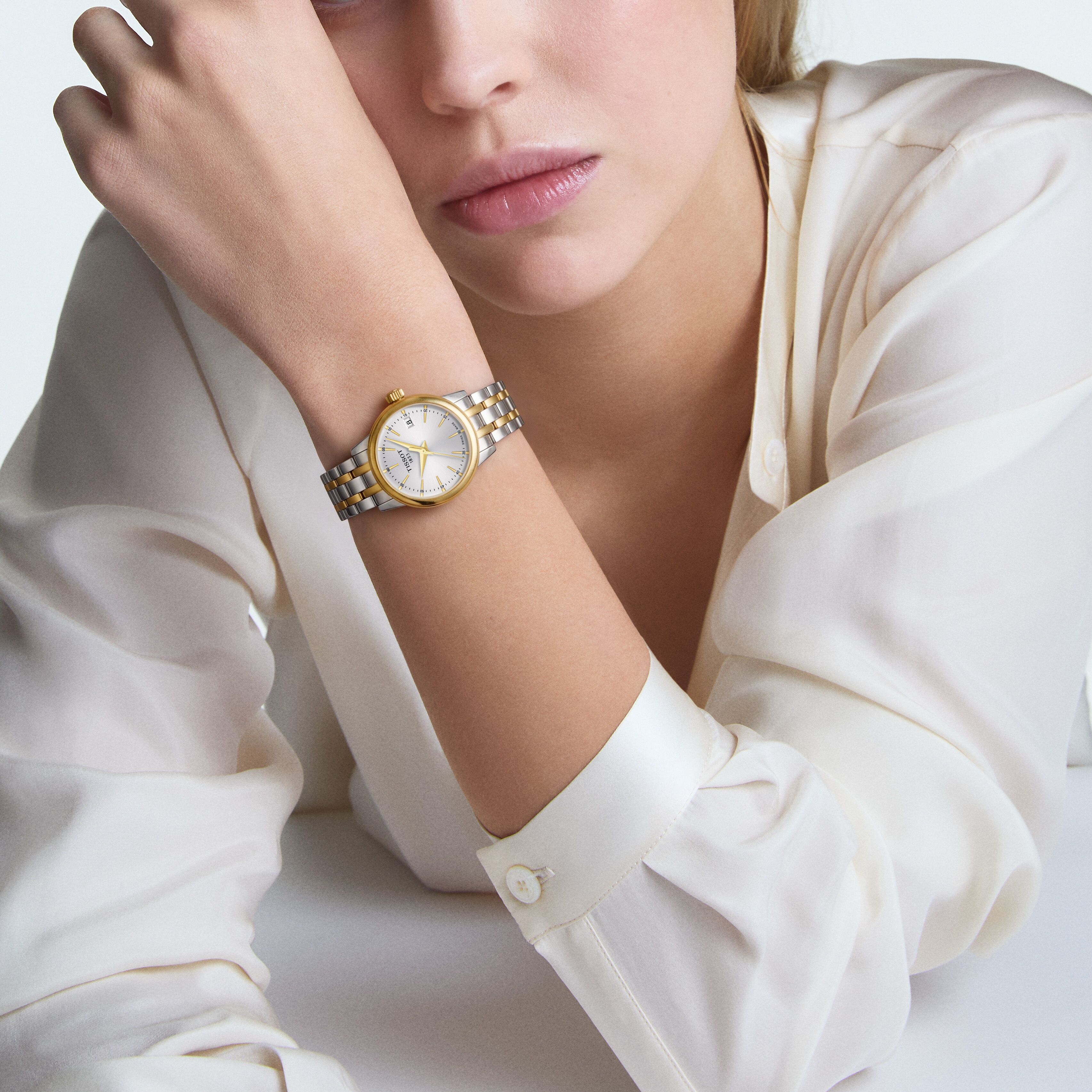 Tissot Damen Armbanduhr T129.210.22.031.00 Classic Dream 28 mm Edelstahl bicolor mit goldfarbiger PVD-Beschichtung 
