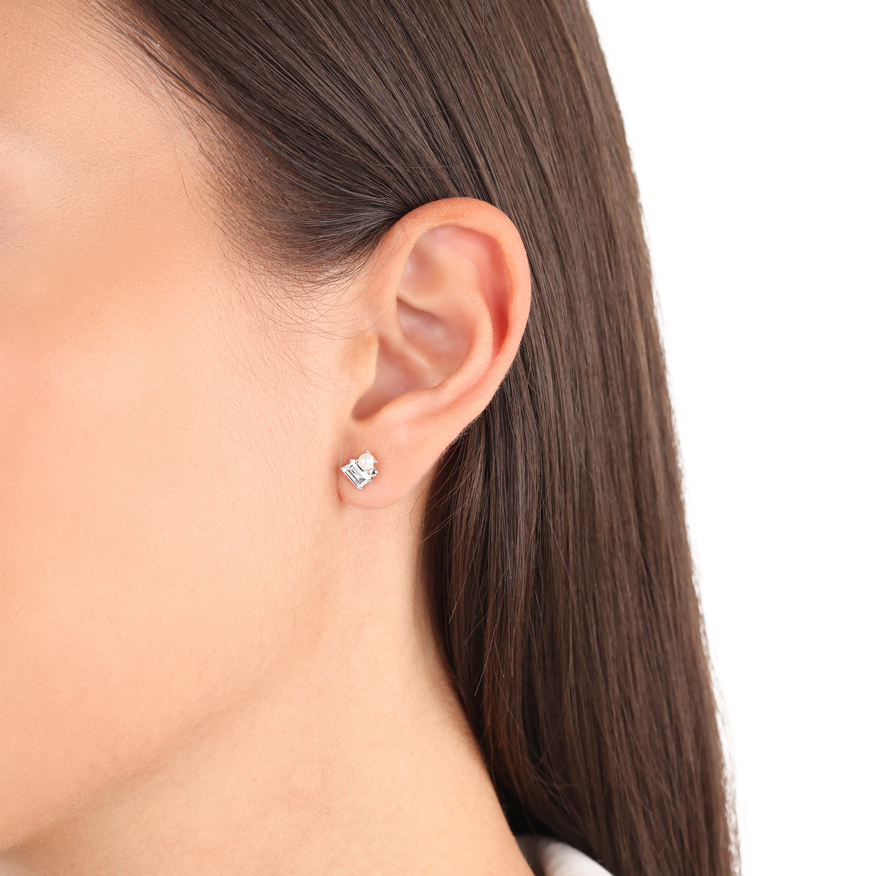 s.Oliver Damen Ohrstecker 2039698 Silber 925 synth. Zirkonia, Süßwasserzuchtperle